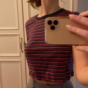 Brandy Melville tshirt - Randig T-shirt från brandy Melville 