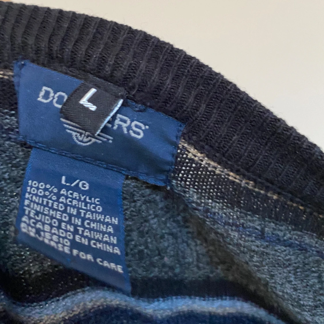 Stickad tröja  - 91