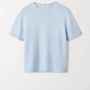 Soft goat t-shirt  - Säljer min ljus blåa soft goat t-shirt pågrund av att jag inte han lämna tillbaka den. Den har lappen kvar och är ändats testad. Obs tryck ej på köp nu ❤️❤️