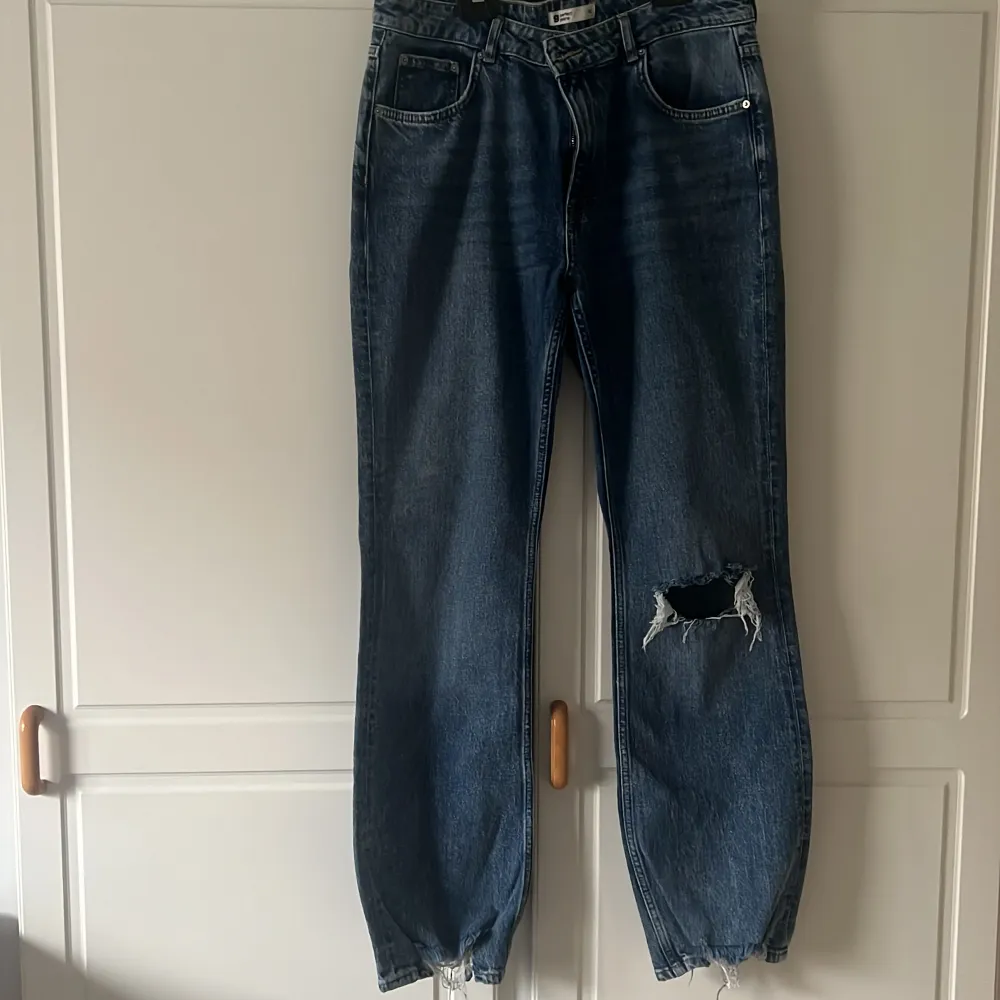 Blå jeans från Gina Tricot, använd ett fåtal gånger. Inga defekter!!  . Jeans & Byxor.