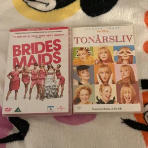 2 DVD Filmer - Båda för 25kr Brides Maids(2011) Mycket bra skick  Sub: Eng, Sv, Da, Fi, No, De, Nl, Tr Audio: Eng, De, Tr   Confession Of A Teenage Drama Queen(2004) Okej skick inga repor men laggar lite  Sub: Sv, Da, Eng, No, Fi, Fr, Is, Pt, Nl Audio: Eng, Fr, Sv