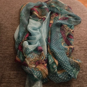Gucci scarf - Silkes scarf i fint skick