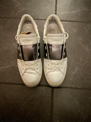 Valentino skor - Storlek 41 dammodell säljer då de är lite små på mig! 