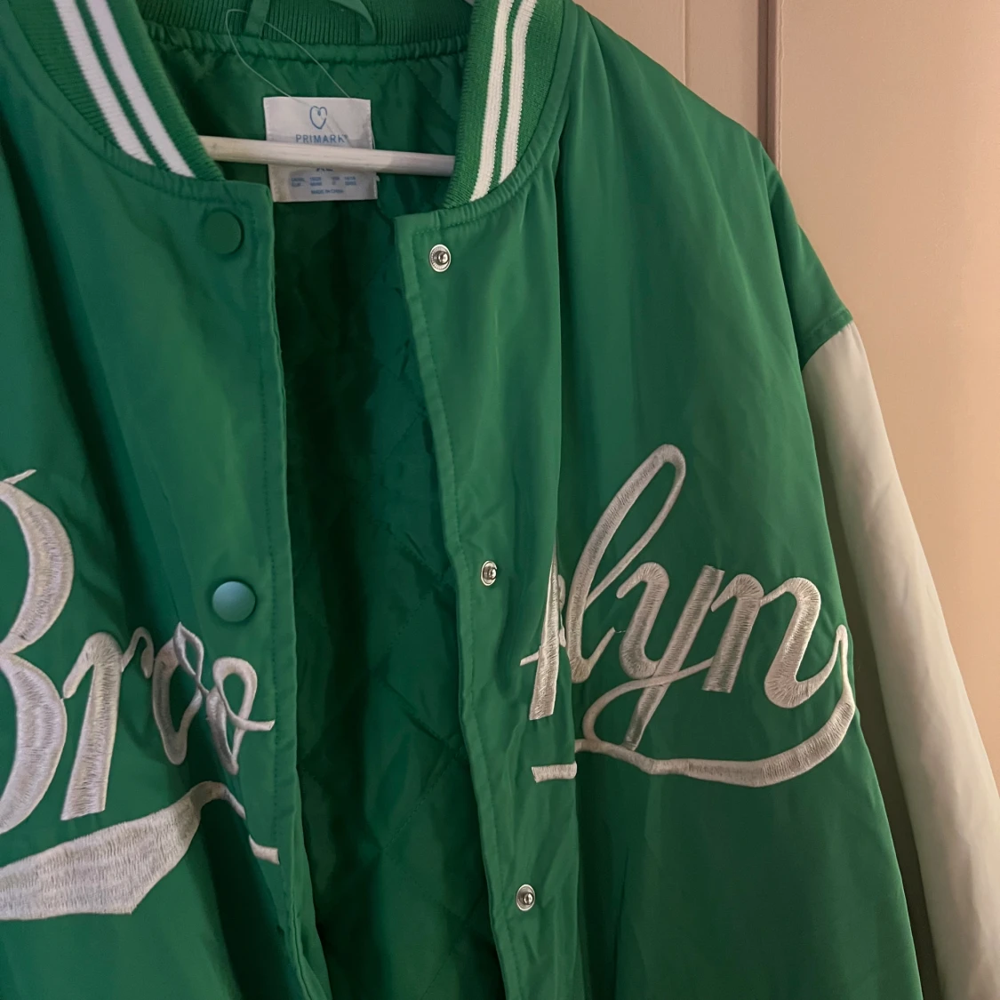 Grön bomberjacka - 91