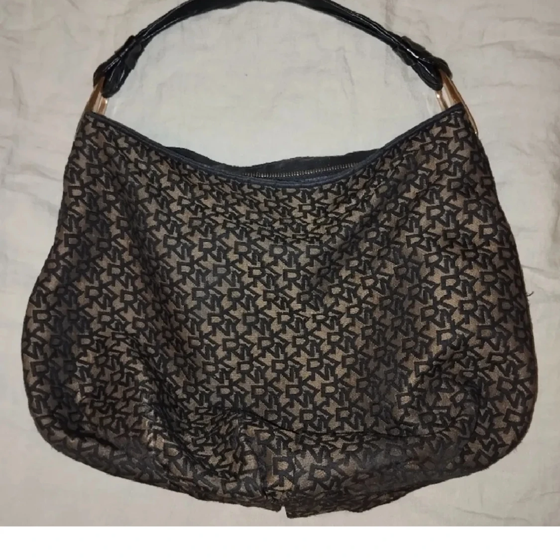 DKNY väska hobo - 90