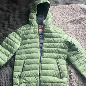 Colmar jacka - Vill sälja mitt gamla jacka  