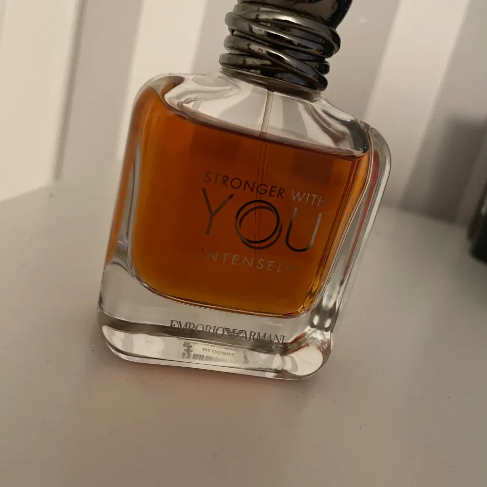 Jag säljer en Stronger with you intensely 50 ml. Knappt använd, det är cirka 90% kvar. Övrigt.