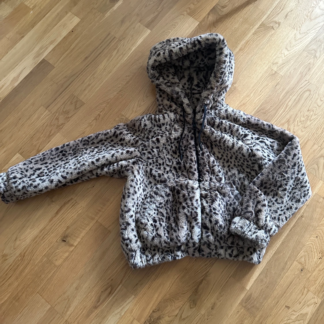 Leopard jacka faux fur - 90