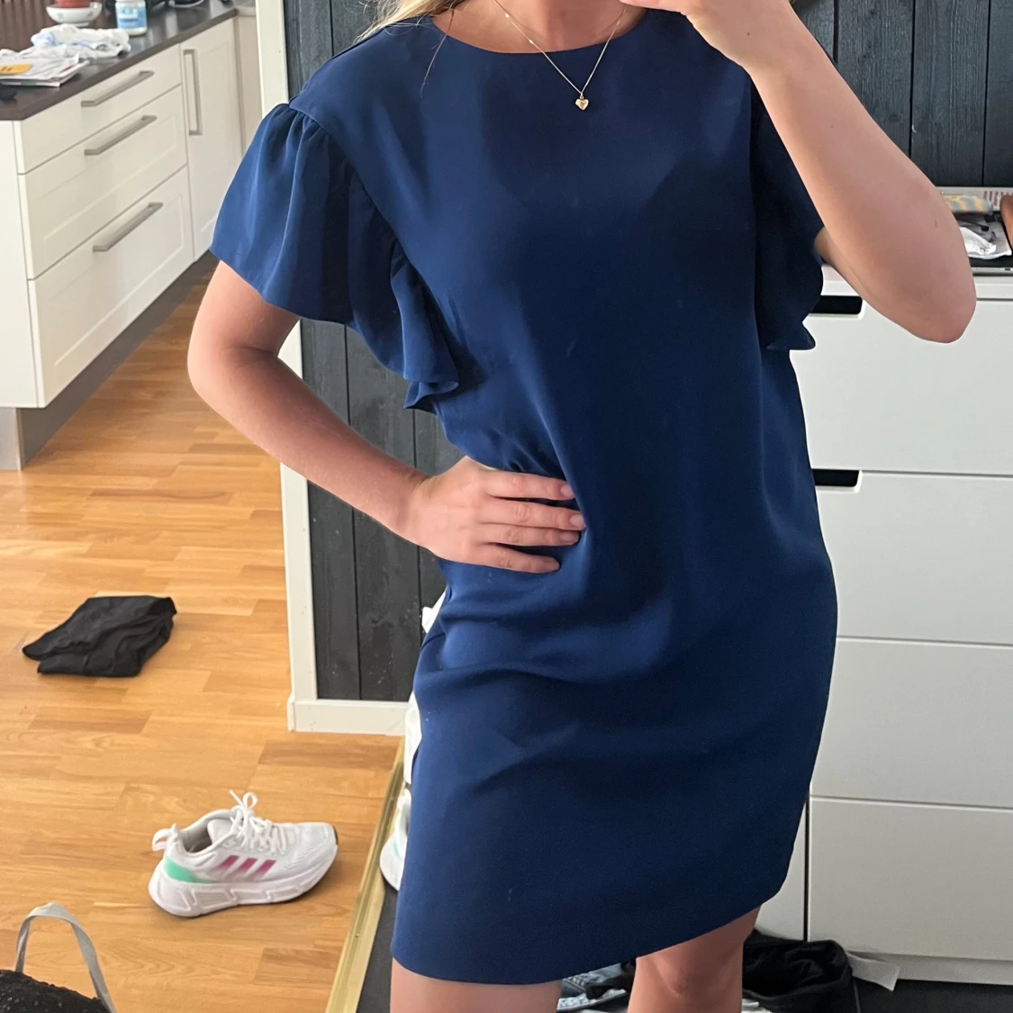 Mörklblå klänning  - 90