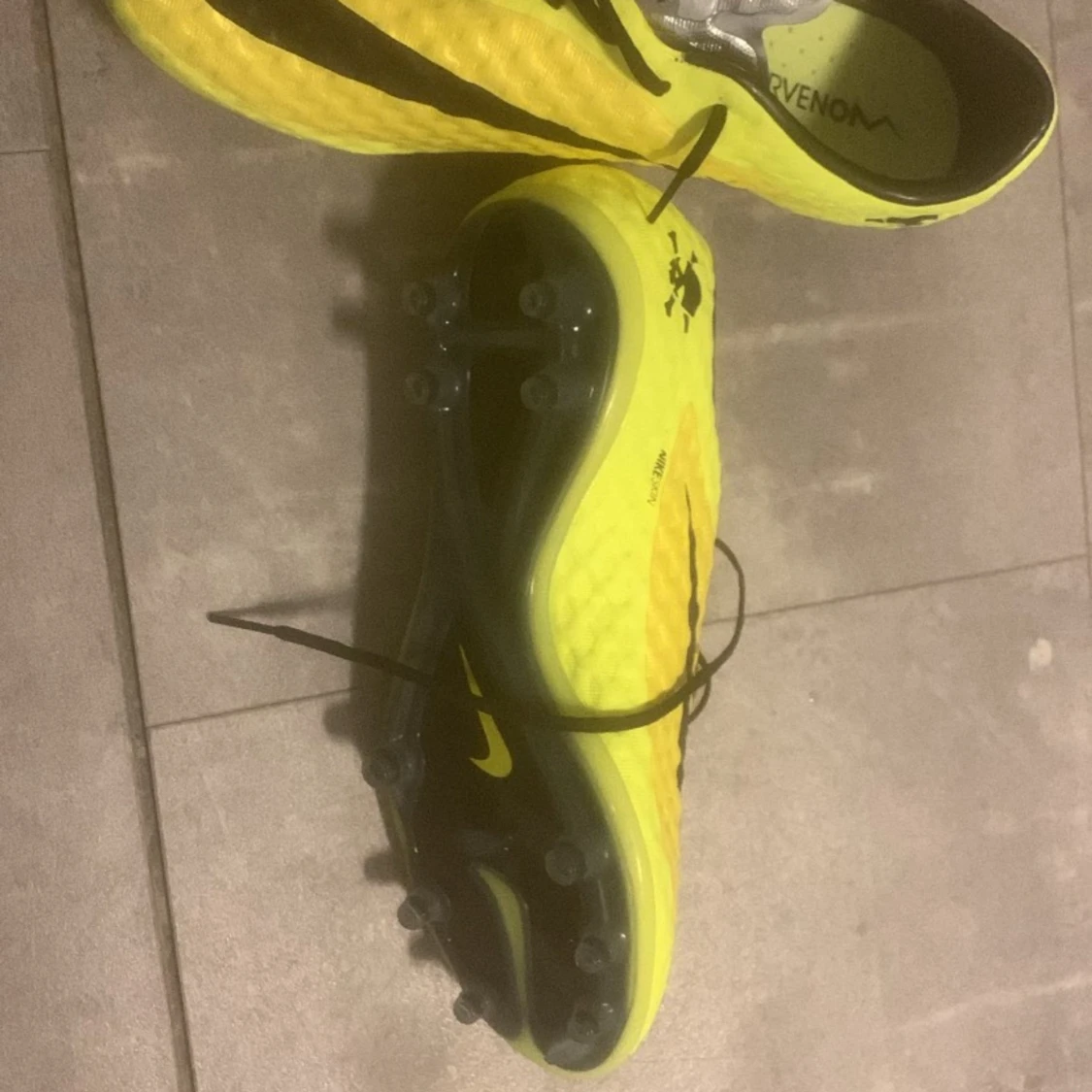 Nike fotbollsskor - 90