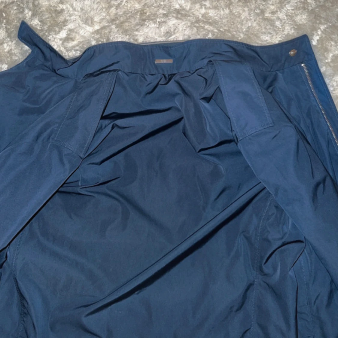 Hugo Boss jacka - 90