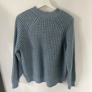 Stickad tröja - Stickad tröja