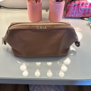 Necessär - Necessär från Caia, slutsåld på hemsidan🤍