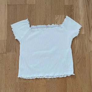 Vit off shoulder top - Oanvänd Passar som S 