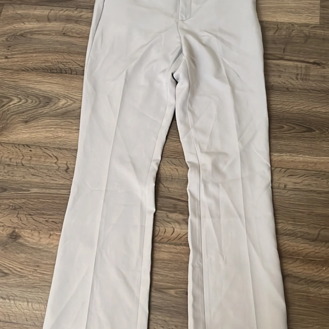 Gråa bikbok kostym byxor - 90