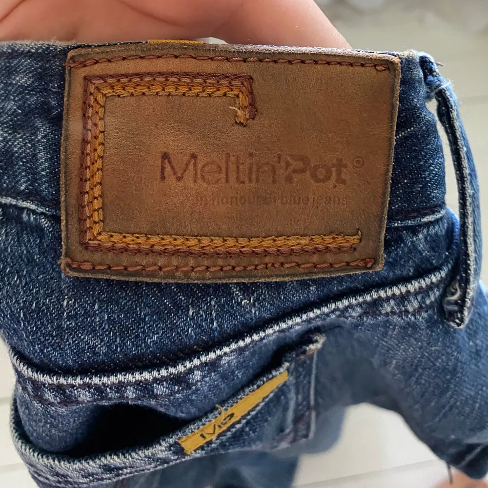 Sjukt snygga jeans från meltin pot! Knappt använda och i bra skick. Jeans & Byxor.