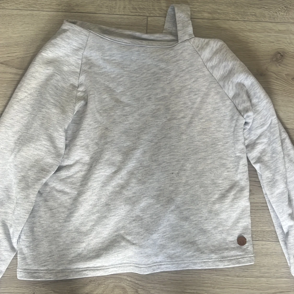 Grå skön tjocktröja - 90