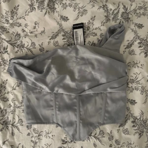 One shoulder corset top - Aldrig använd 