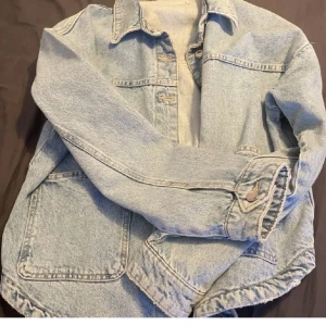 Zara jacka - Storlek M 