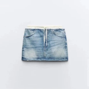 Jeans kjol - Säljer denna fina jeans kjol från zara