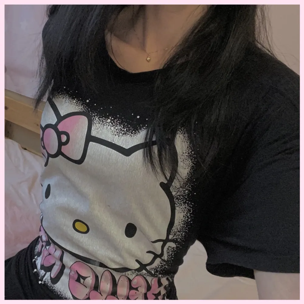 Super mysig & söt Hello Kitty tröja ♡ Perfekt som pyjamaströja 💕. Tröjor & Koftor.