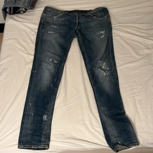 Dondup jeans - Tja! Säljer nu dessa tvär feta dondup jeans i storlek 32. Hör av er vid minsta fråga eller fundering😀