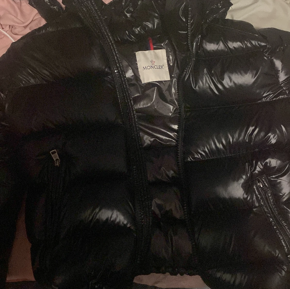 Säljer min monclear unisex storlek s