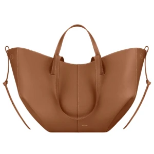 Polene Cyme  - Intressekoll på min älskade Polene Cyme i Camel. Så så fin och knappt använd, kanske 3-4 gånger bara. Kom med prisförslag!!