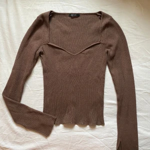 Brun långärmad  - Brun långärmad från Gina Tricot 🍸 // använd köp nu!
