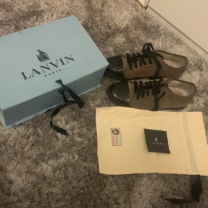 Lanvins - Tjena säljer nu mina lanvins i storlek 39 för de är för små, skriv pm för frågor!