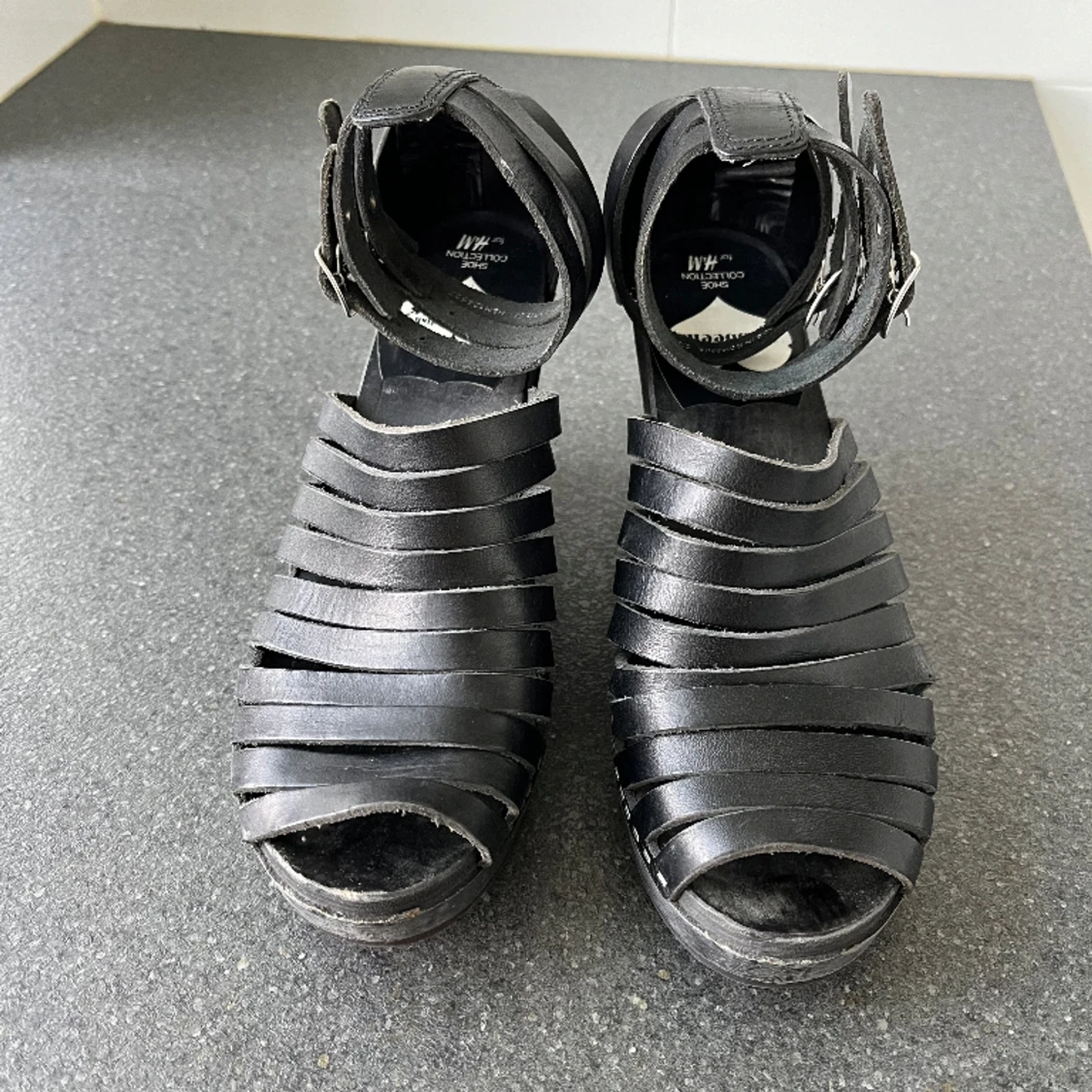 Skor i trä och läder från Swedish Hasbeens, svarta, strl 37 - 90