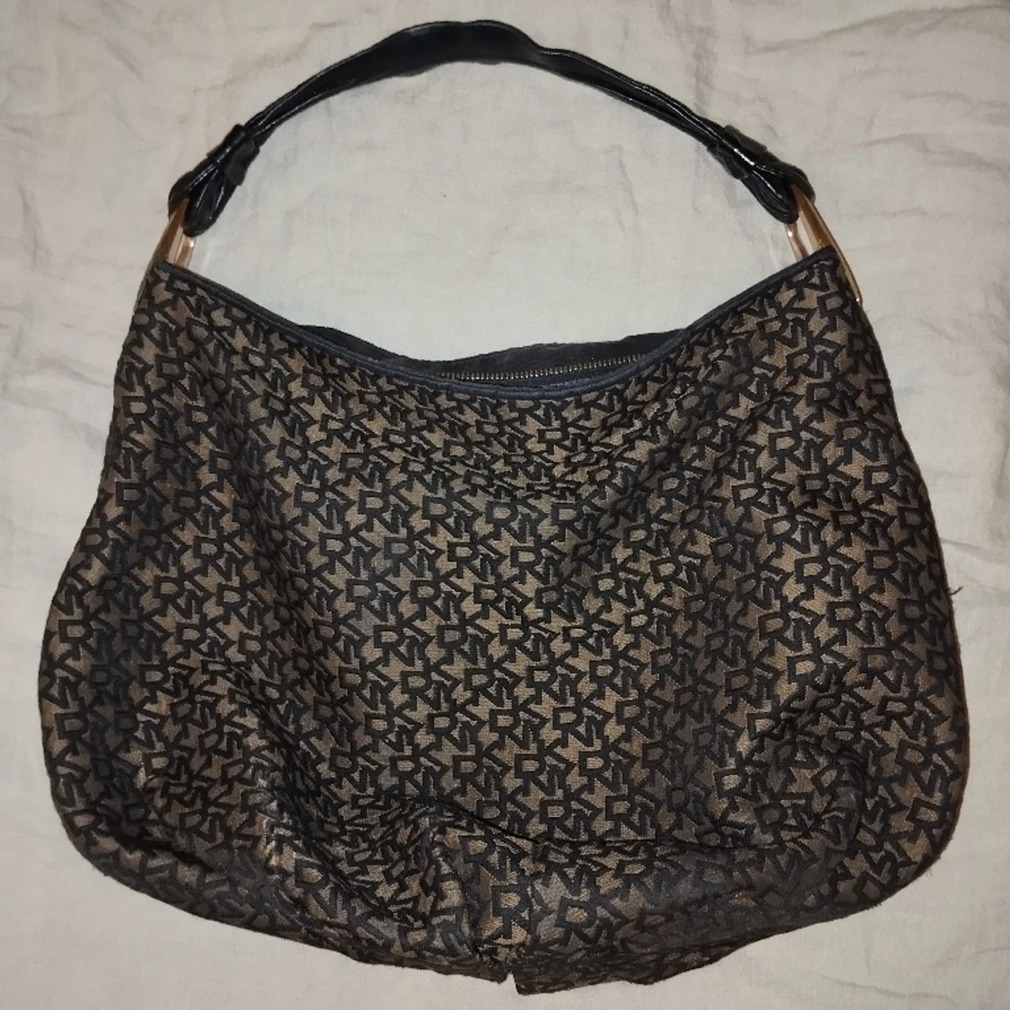 Dkny hobo våska