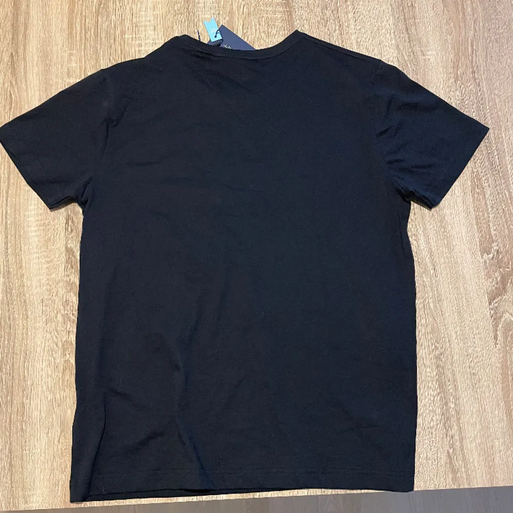 Gant T-Shirt Storlek: M Aldrig använd!. T-shirts.