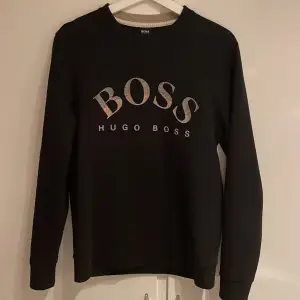 Helt ny tröja från hugo boss, Köpt för 1500kr Skriv för fler frågor🤝🏼