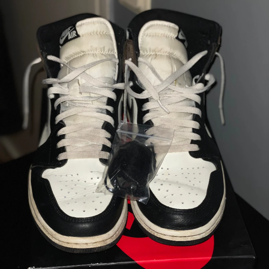 Jordan 1 Mocha  - 90