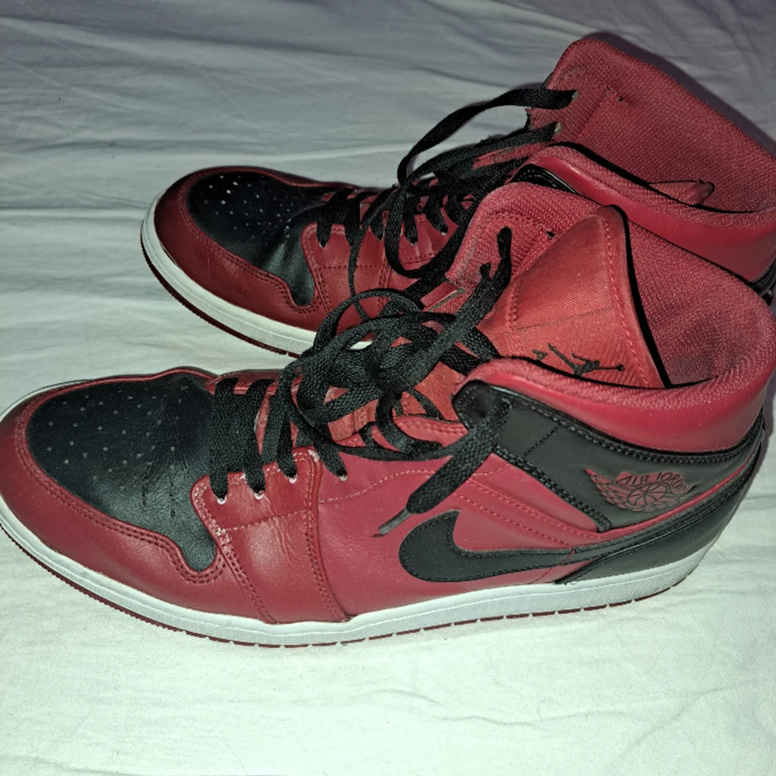 Jordan air red