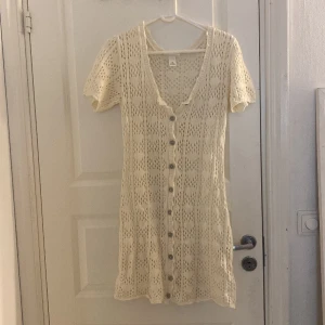 Strand klänning från monki - Storlek M använd bara en gång