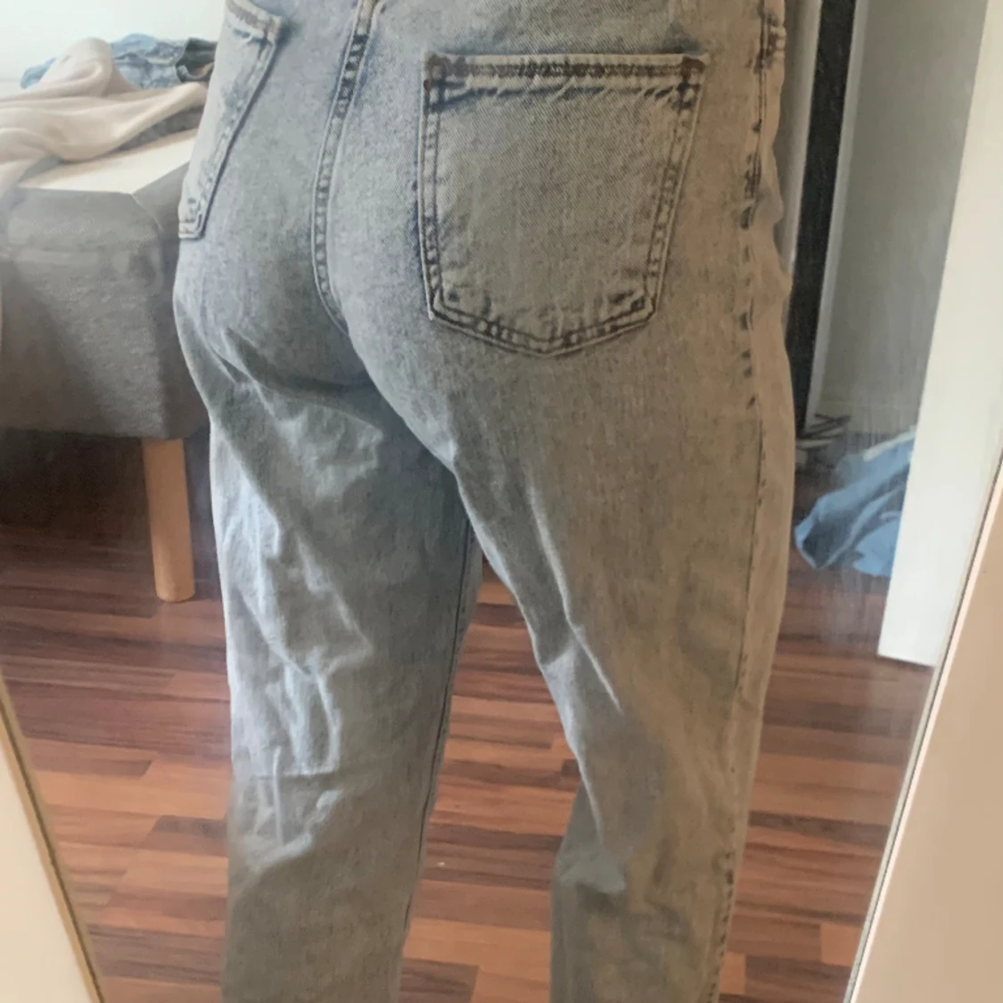 Ljusblåa jeans - 90