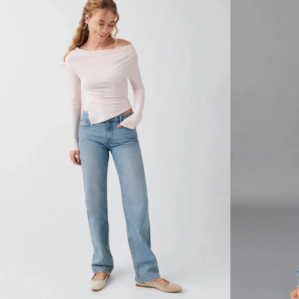 Säljer dessa Low straight jeans från Gina tricot. De har inga defekter och är använda fåtal gånger. Säljer då de inte passar mig längre. Jeans & Byxor.