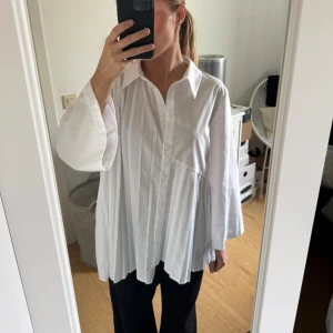 Skjorta - Skjorta från Zara i fint skick. 