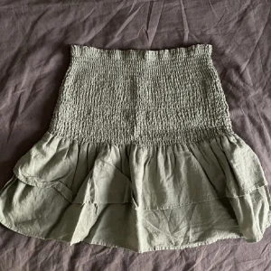 Kjol mango - Superfin kjol från mango storlek M, 