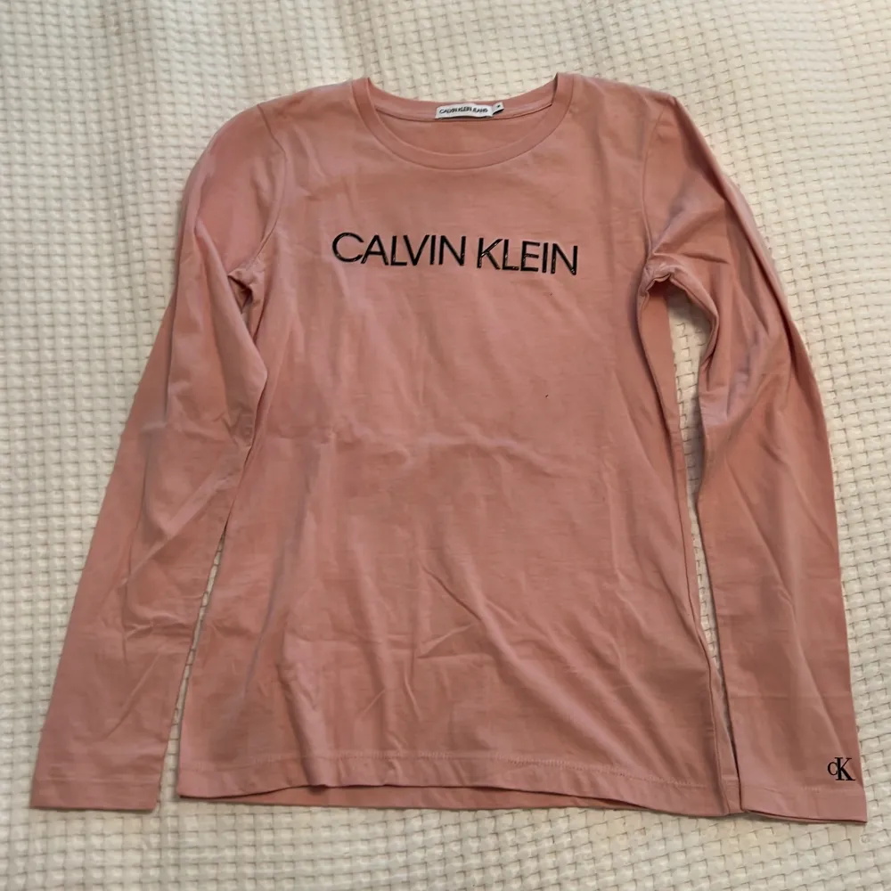 Calvin clein tröja strl M . Tröjor & Koftor.