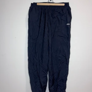 fila trackpants - köpt secondhand, använd några ggr
