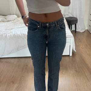 Mid waist / Low waist raka jeans 
