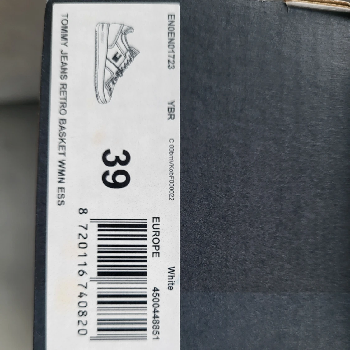 Nya sneakers Tommy Hilfiger strl 39 - 93