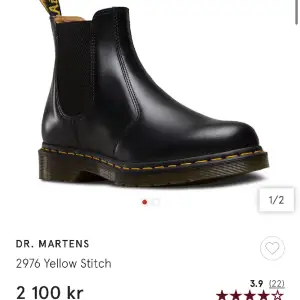 Dr martens boots i storlek 38. Använda några gånger men i bra skick. Kom gärna med prisförslag 