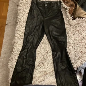 Skinn kostymbyxor - Skinn kostymbyxor 