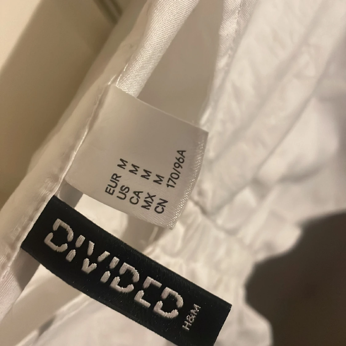 En oanvänd tröja som jag inte vill ha längre - 90