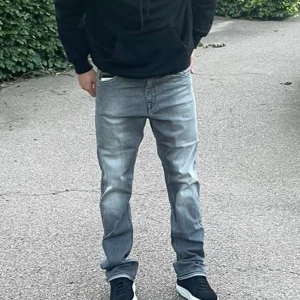 Replay thad - Använda Max 5 gånger då dem är lite långa på mig. Pris diskuteras vid snabb affär.