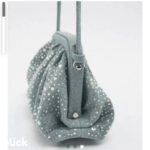 Zara väska  - Supersöt zara väska, använd 2 gånger så i nyskick!!💖 skriv för egna bilder